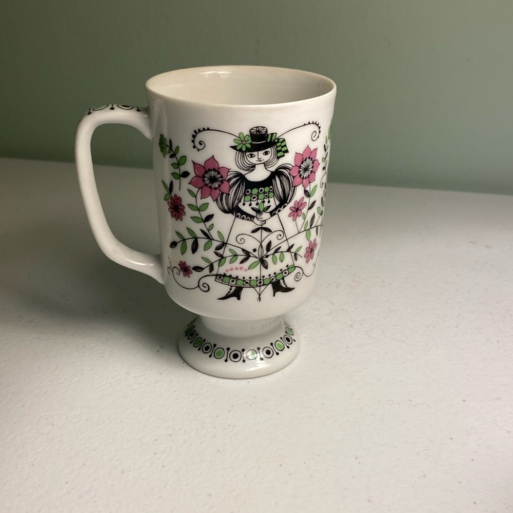 Vintage Royal Crown Folk Art Pedestal Coffee Mug